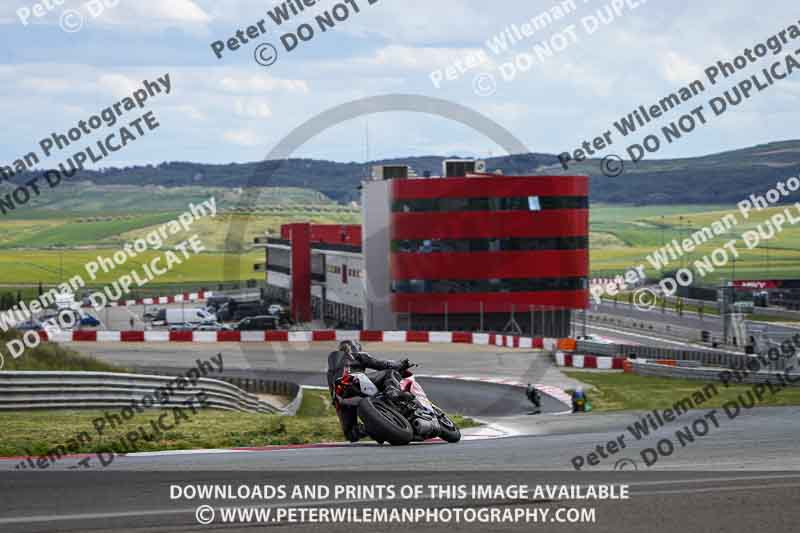 cadwell no limits trackday;cadwell park;cadwell park photographs;cadwell trackday photographs;enduro digital images;event digital images;eventdigitalimages;navarra;no limits trackdays;peter wileman photography;racing digital images;trackday digital images;trackday photos